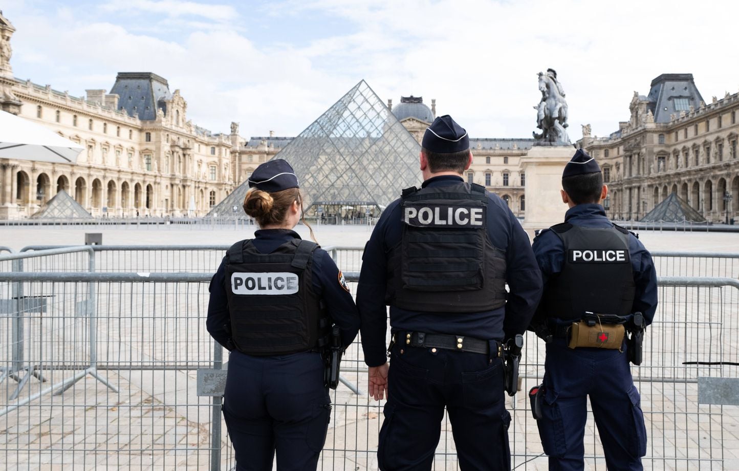 ¿Próximamente una película sobre el robo del Louvre? Romain Gavras prepara una adaptación al cine ¿Próximamente una película sobre el robo del Louvre? Romain Gavras prepara una adaptación al cine